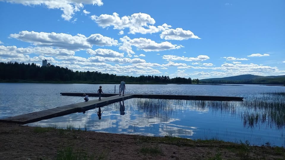 Nearby landmark, Natural landscape