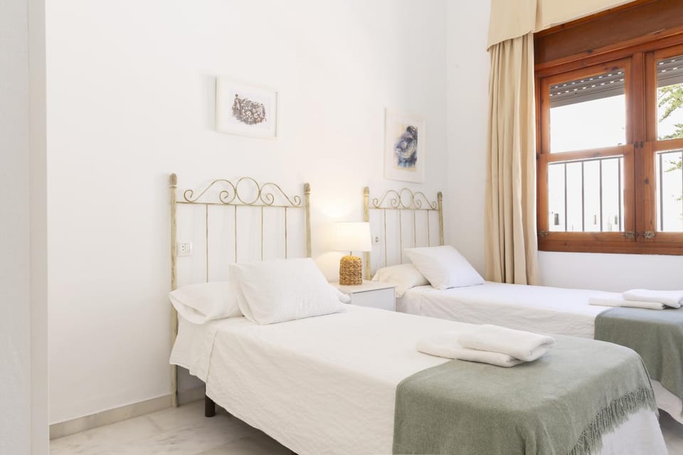 Apartamento Playa de Regla con terraza. 1. Apartment in Chipiona