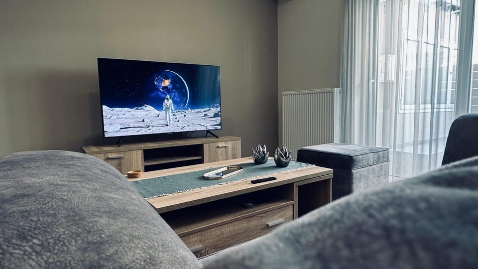 TV and multimedia, Seating area