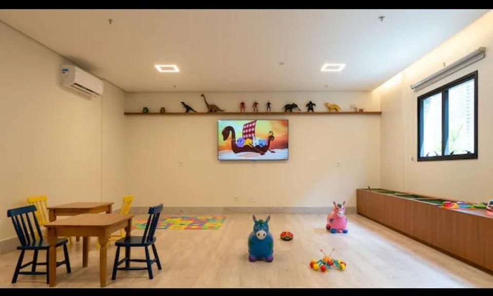 Kids's club, children, young children