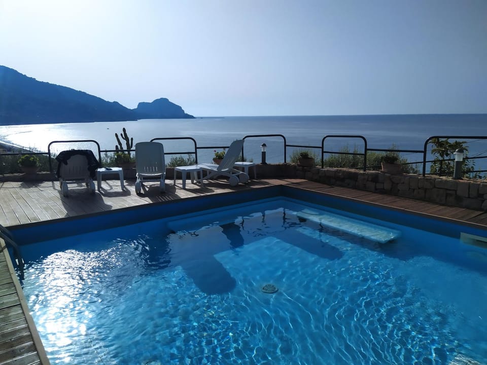 Pool view, Sea view, Swimming pool