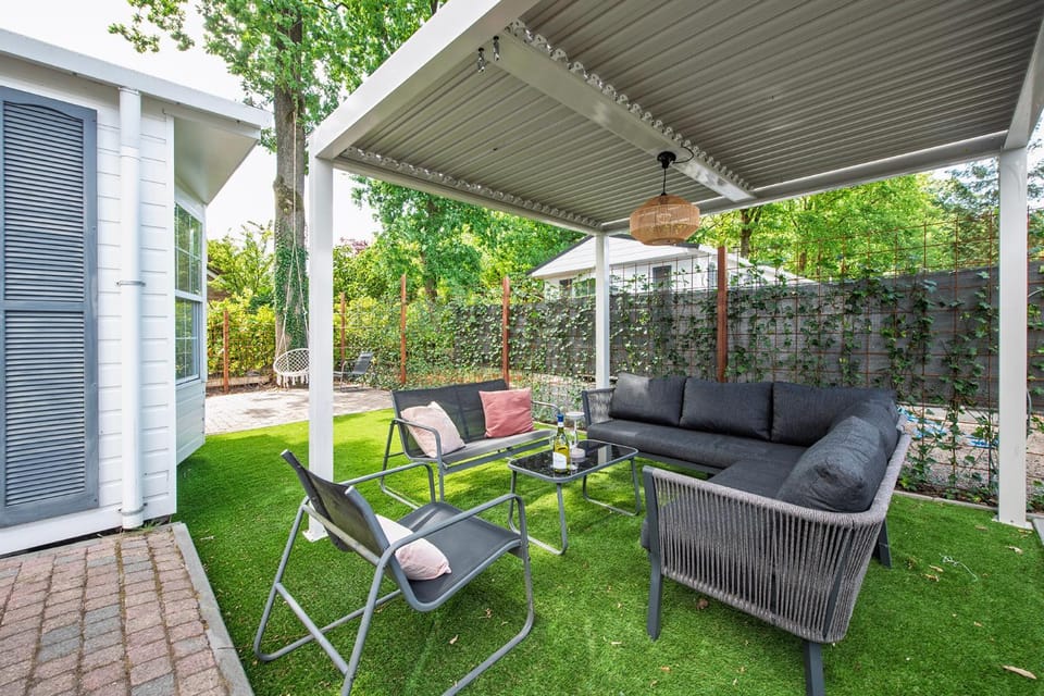 Patio, Spring, Day, Garden, Seating area, Garden view