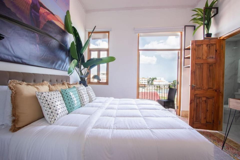Bed, Other, Photo of the whole room, Bedroom, internet