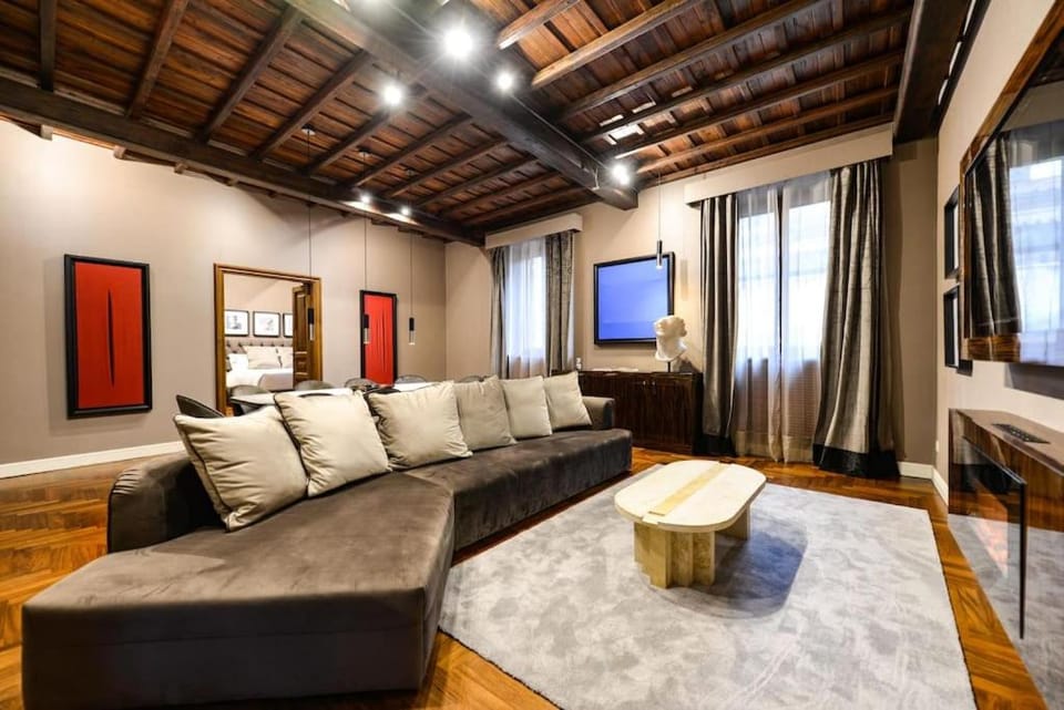 The Frattina - Luxury Serviced Apartment Apartment in Rome