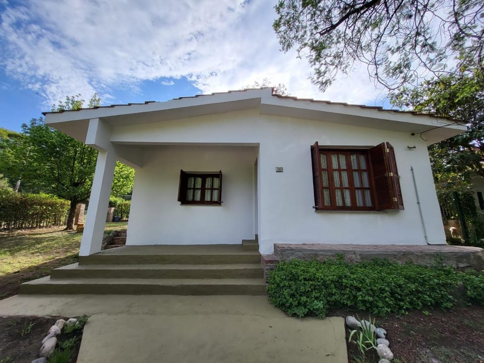 Property building, Day, Garden, Garden view