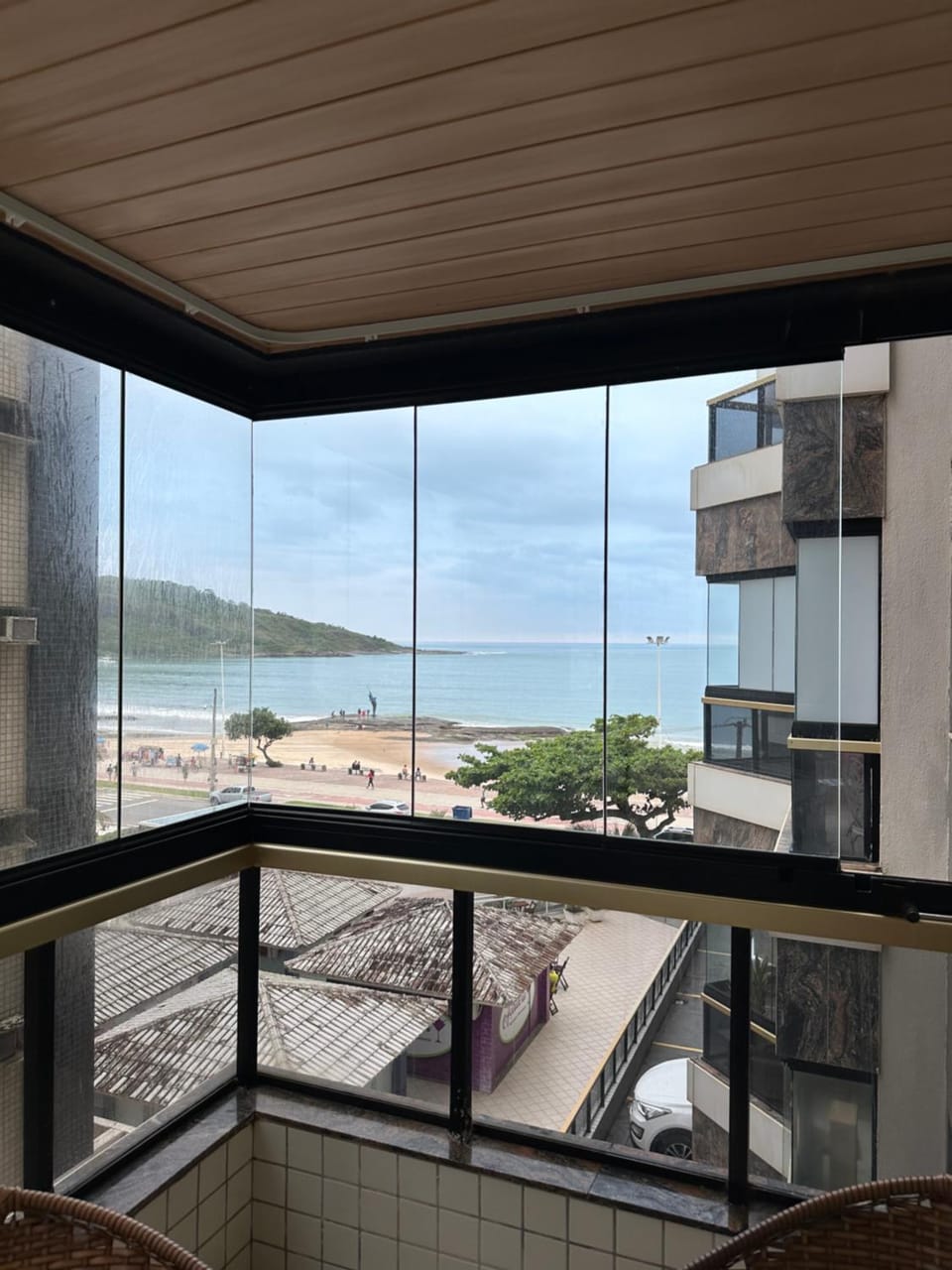 Apartamento familiar com vista para o mar em Guarapari Praia do Morro, frente ao Marlim!!! Apartment in Guarapari