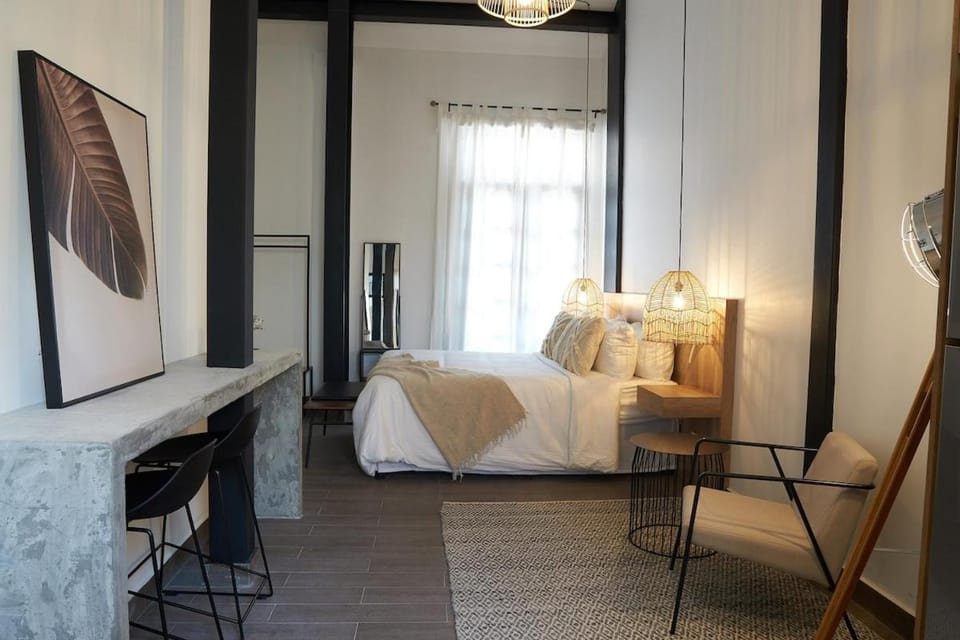 Bed, TV and multimedia, Living room, Bedroom