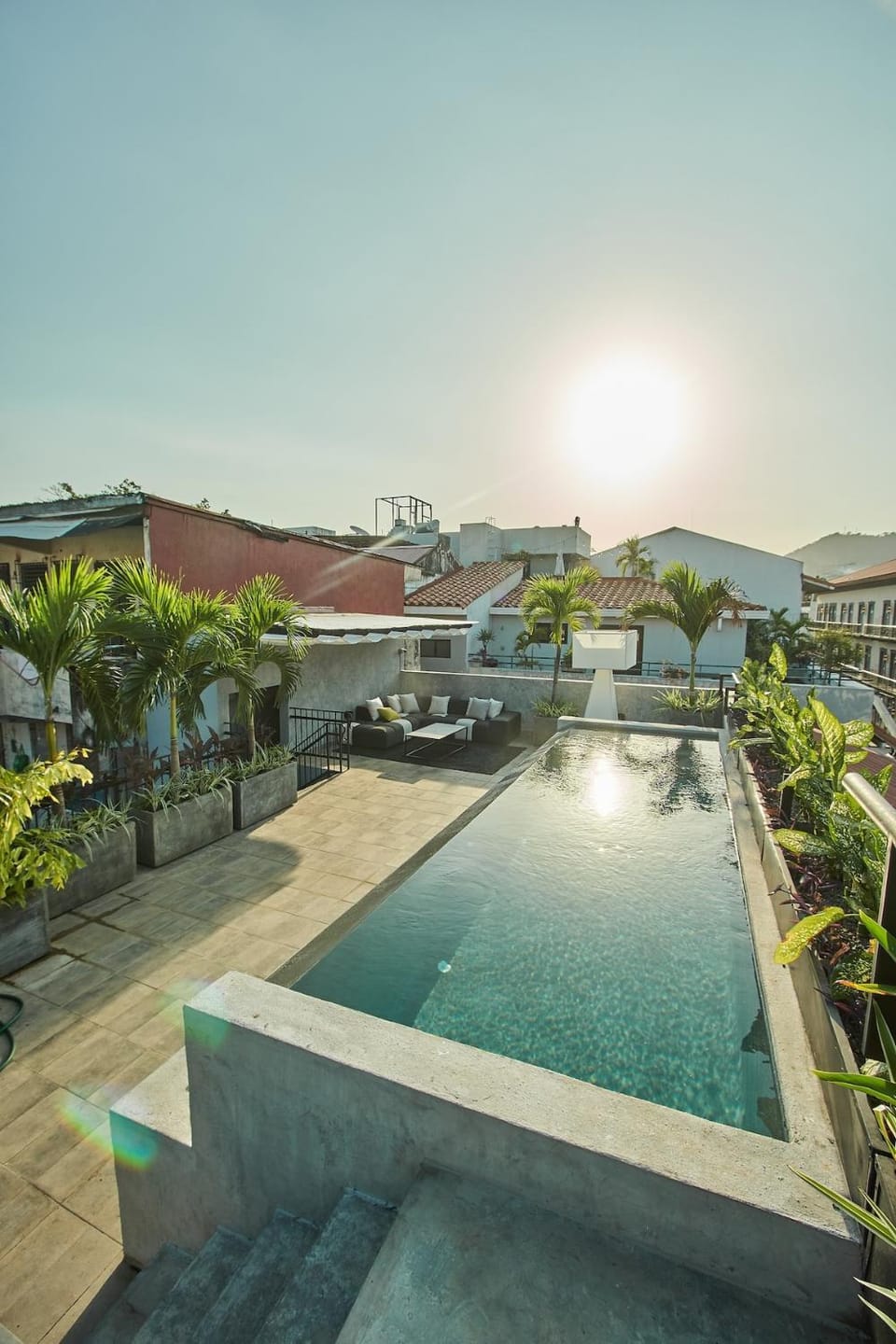 Natural landscape, View (from property/room), Balcony/Terrace, Pool view, Swimming pool, Swimming pool, sunbed