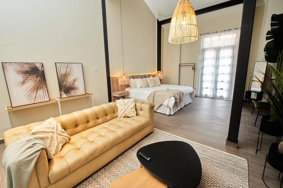 Communal lounge/ TV room, Bed, Living room, Seating area