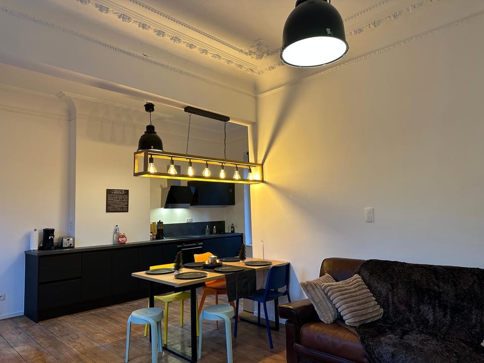 Coffee/tea facilities, Seating area, Dining area