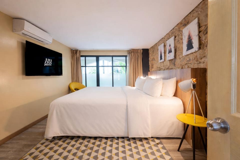 Bed, TV and multimedia, Bedroom, air conditioner