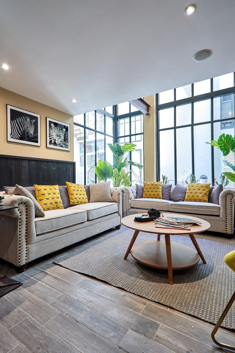 Living room, Other, Seating area, internet, air conditioner