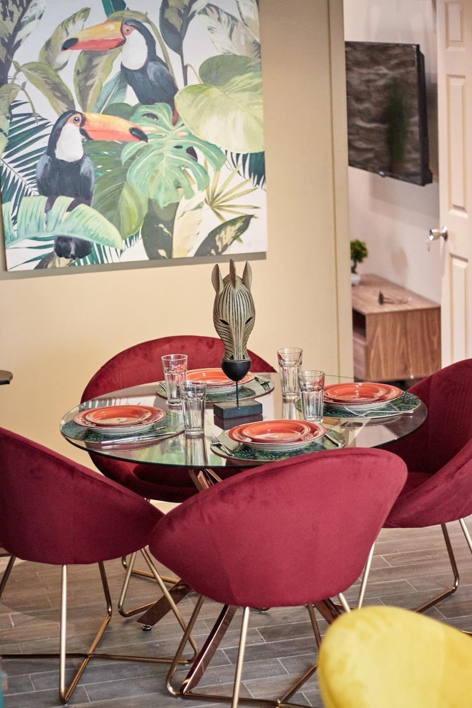 Living room, Other, Seating area, Dining area, internet, air conditioner