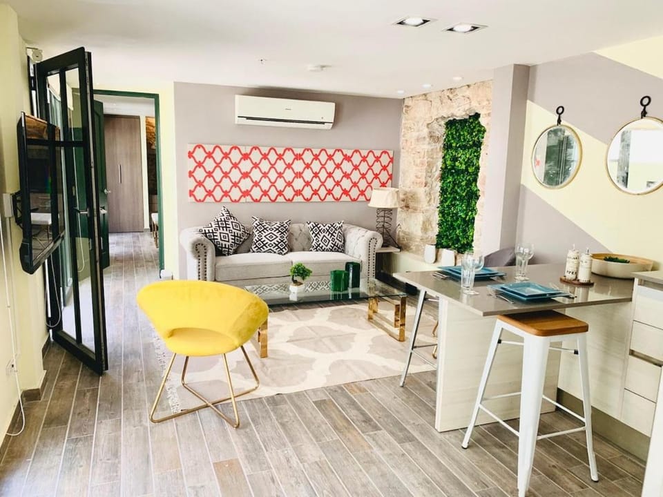Living room, Seating area, Dining area, air conditioner