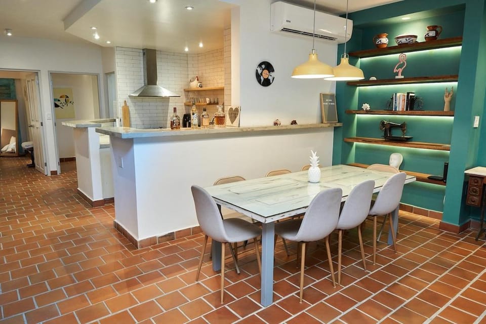 Living room, Seating area, Dining area, pet friendly, air conditioner