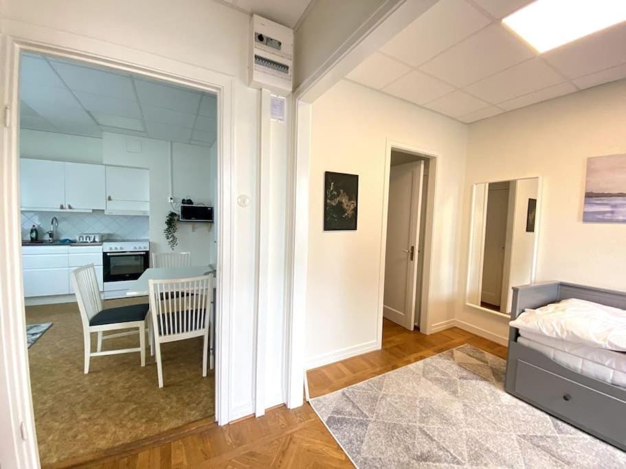 central apartment with free parking Apartment in Västra Götaland County