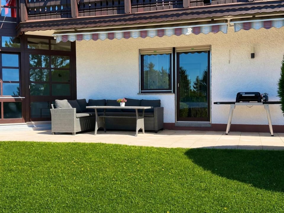 Spring, Balcony/Terrace, Seating area