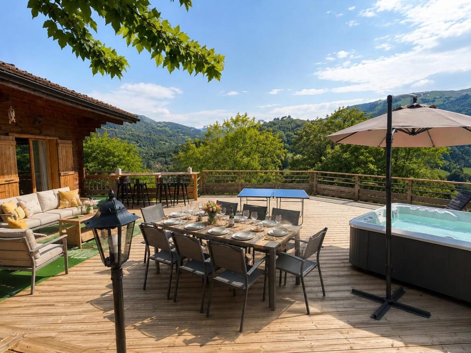 Property building, Patio, Spring, Day, Natural landscape, Balcony/Terrace, Dining area, sunbed