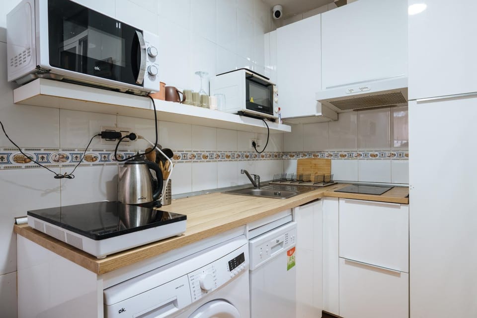 Airbhouse Private Rooms & Apartments Vacation rental in Seville