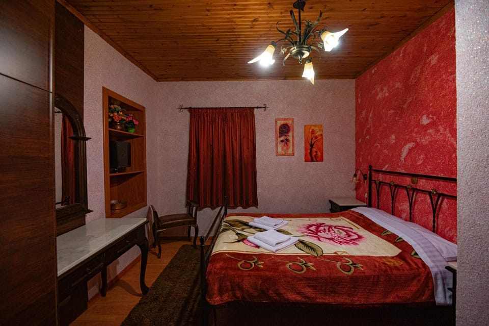 4 ΕΠΟΧΕΣ House in Peloponnese Region