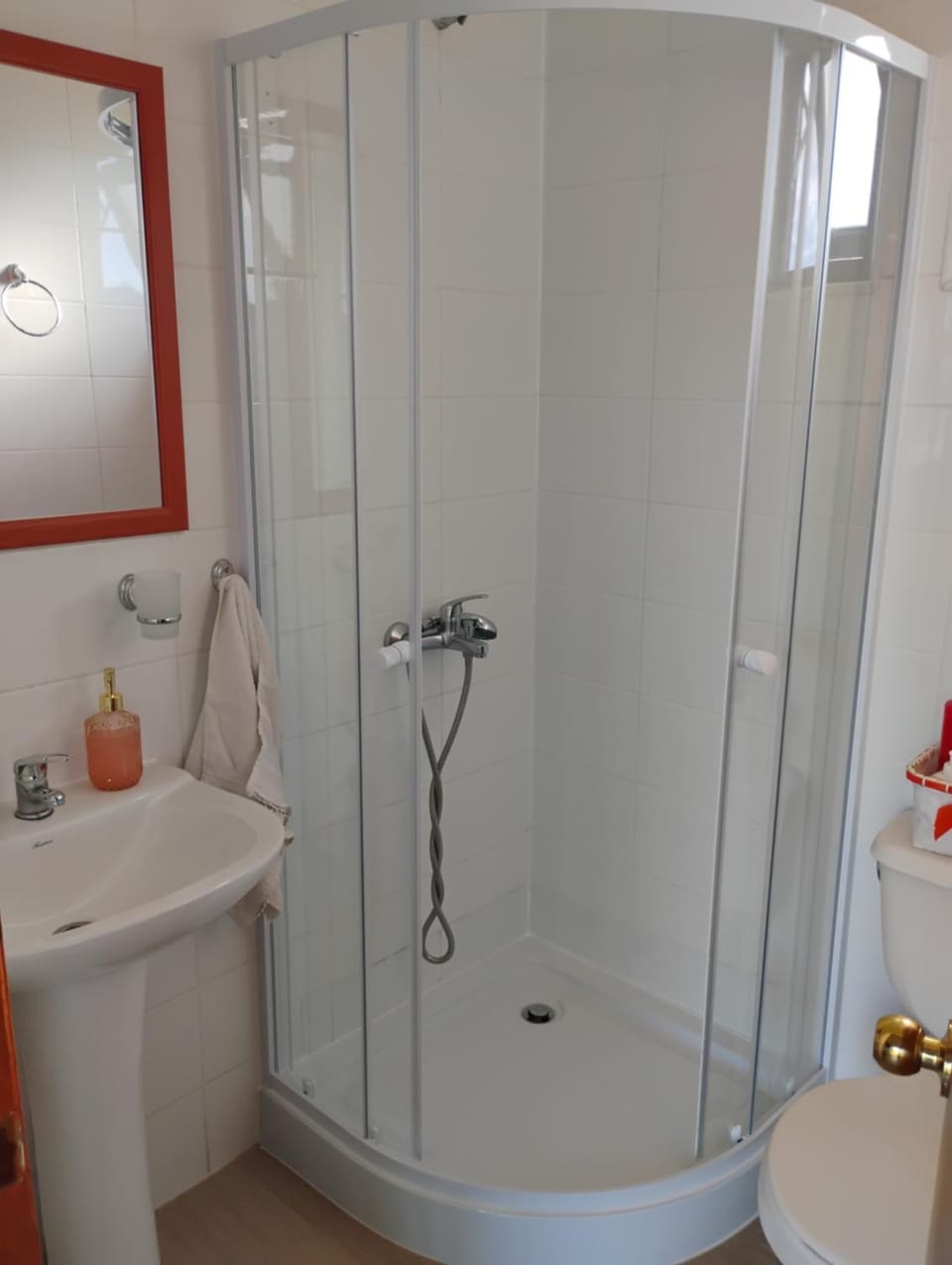 Acogedor apartamento de huéspedes en Parcela. Apartment in Puerto Varas