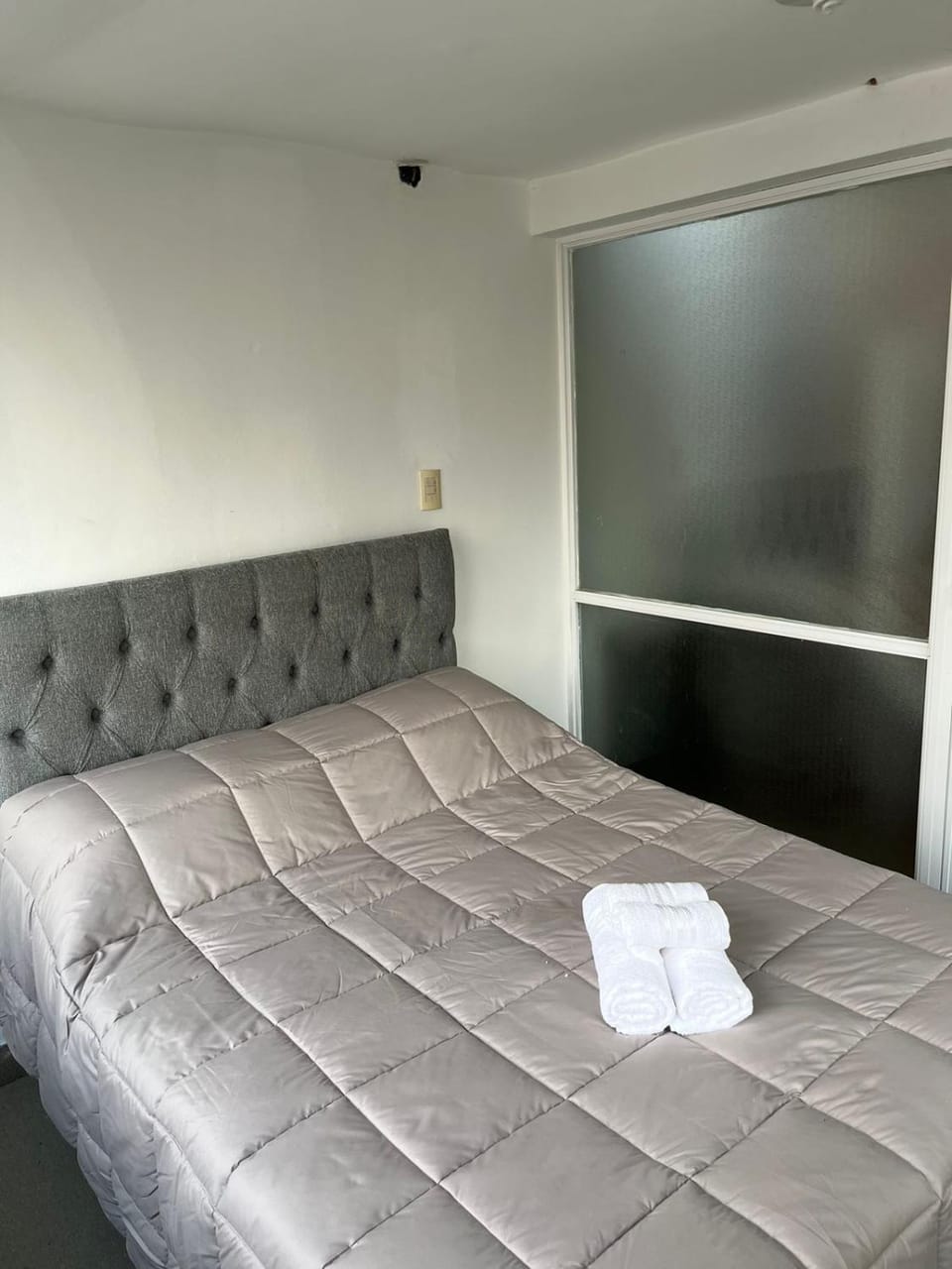 Bed, Photo of the whole room, Bedroom, towels