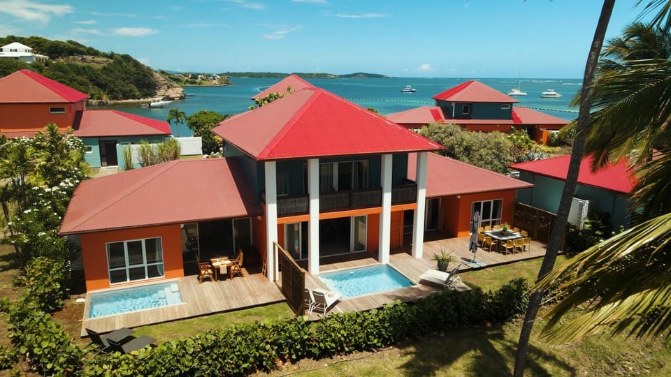 Property building, Natural landscape, Garden, Garden view, Pool view, Swimming pool, sunbed