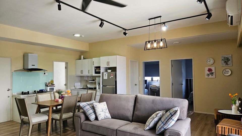 Living room, Dining area