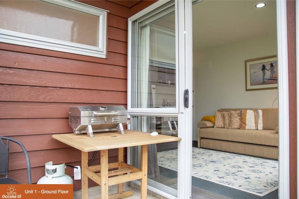 Patio, BBQ facilities