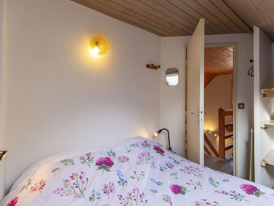 Chalet Mitoyen 3 Chambres, Terrasse, Proche Centre Cauterets, Navette Ski Gratuite - FR-1-401-254 Chalet in Cauterets