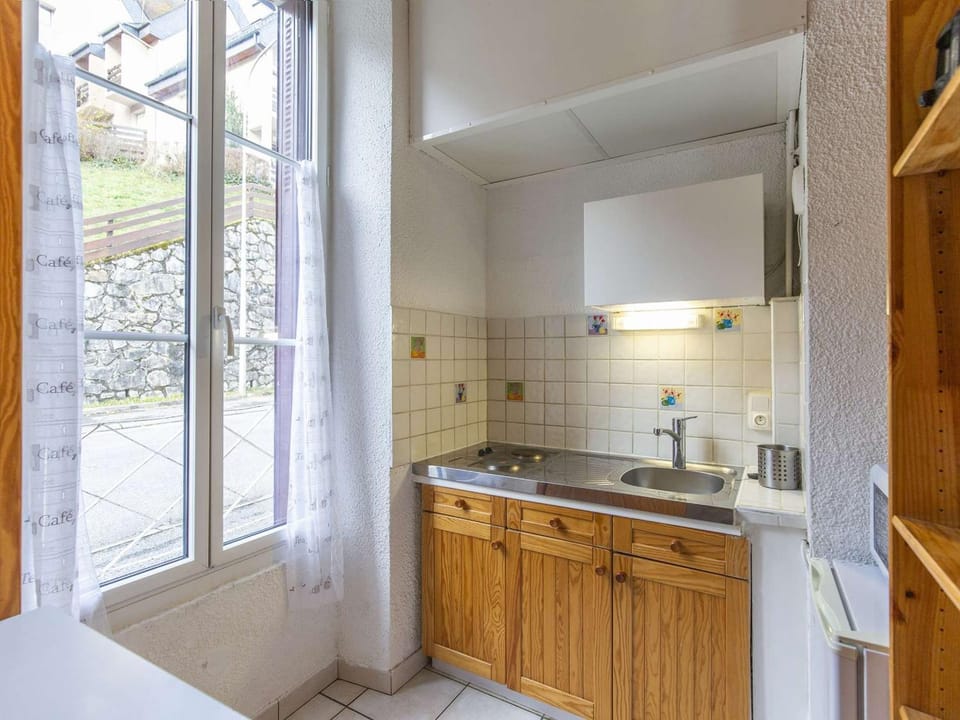 **Charmant logement à Cauterets avec balcon, proche des pistes et randonnées** - FR-1-401-253 Apartment in Cauterets