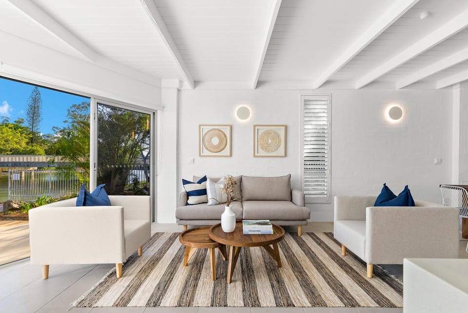 Living room, Seating area