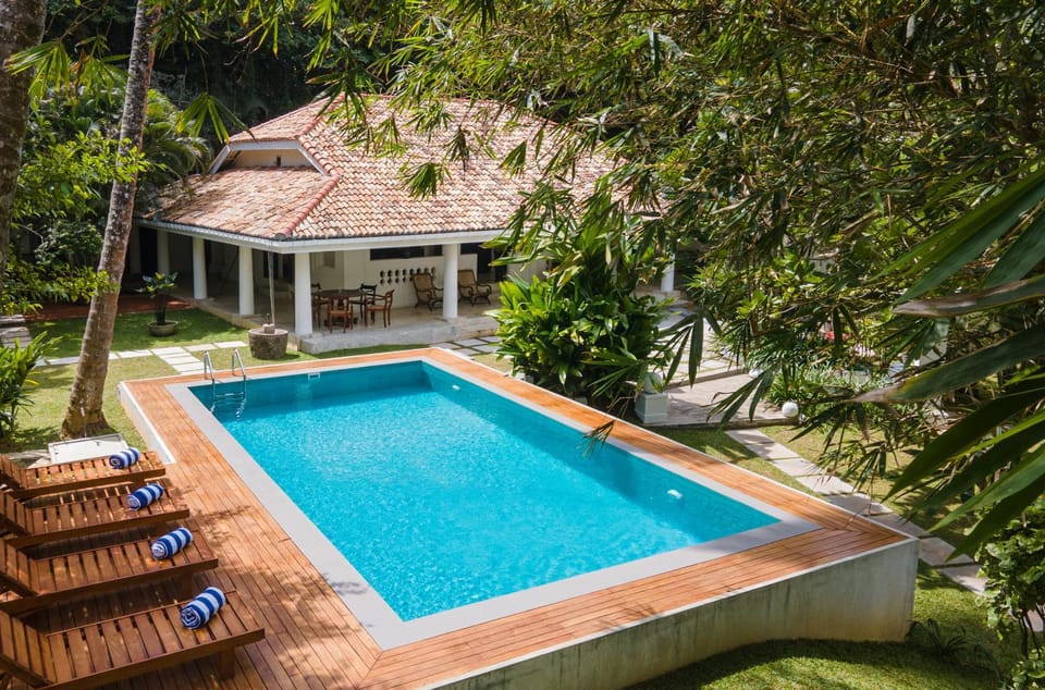 Property building, Swimming pool