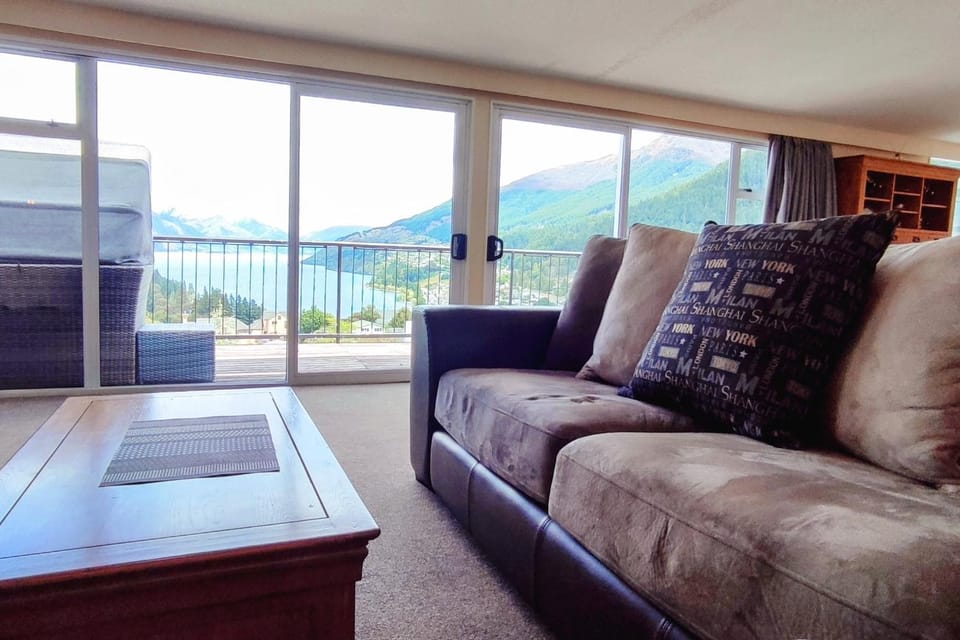 Balcony/Terrace, Living room