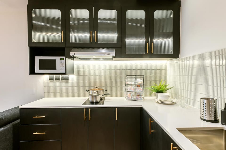 Communal kitchen, Internal: Not applicable to any particular room