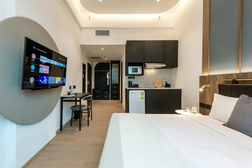 Kitchen or kitchenette, Bedroom
