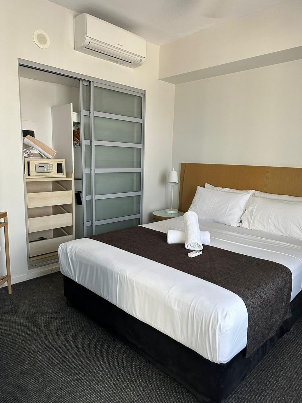 Pandanas 15th fl Darwin CBD Harbor views Apartment in Darwin