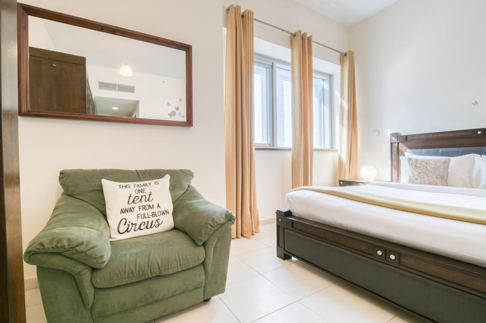 Seating area, Bedroom