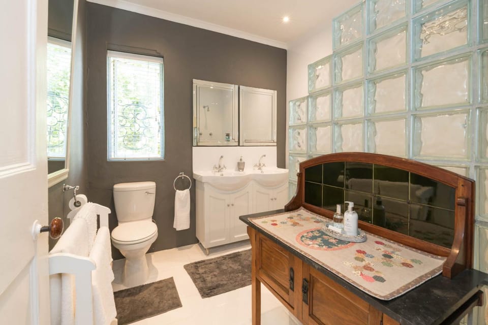 Old Village Lodge Apartment in Western Cape