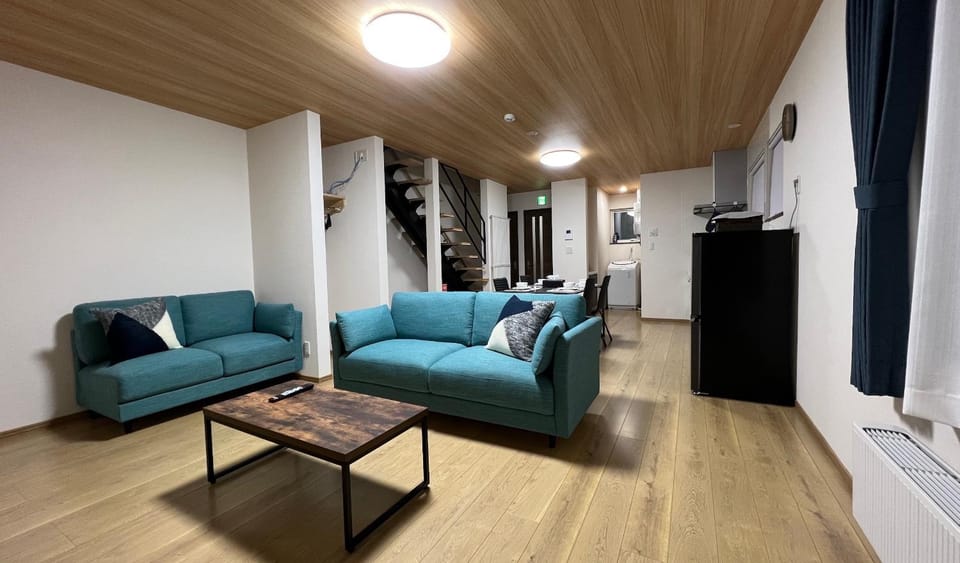 TV and multimedia, Living room, Seating area, locker, locker