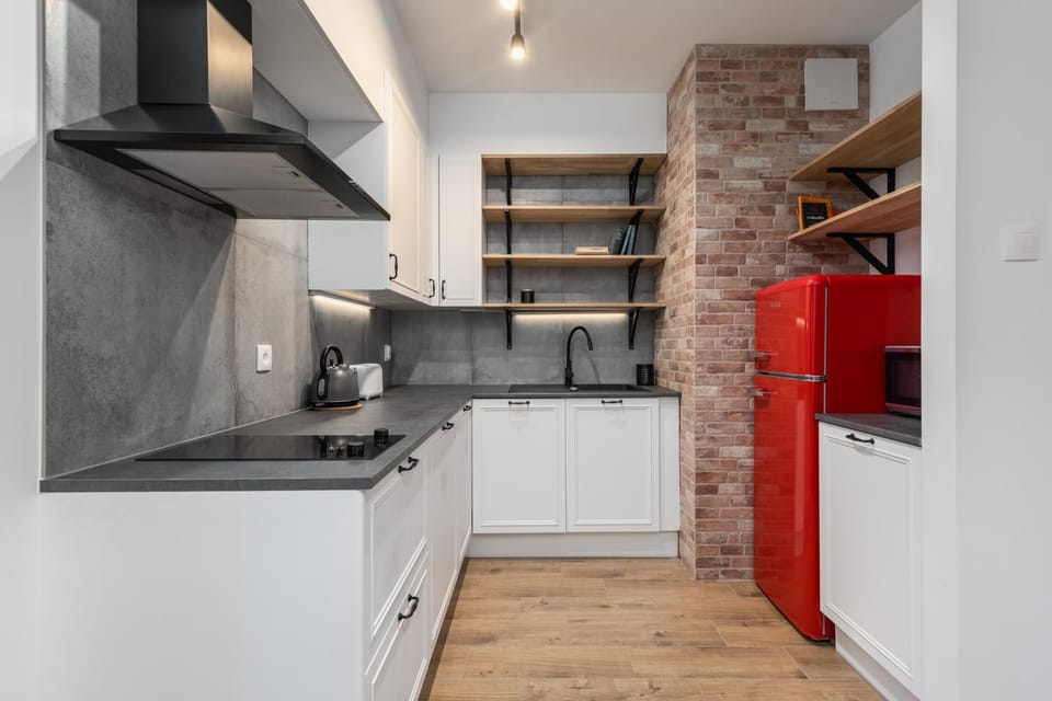 Kitchen or kitchenette, minibar, kitchen