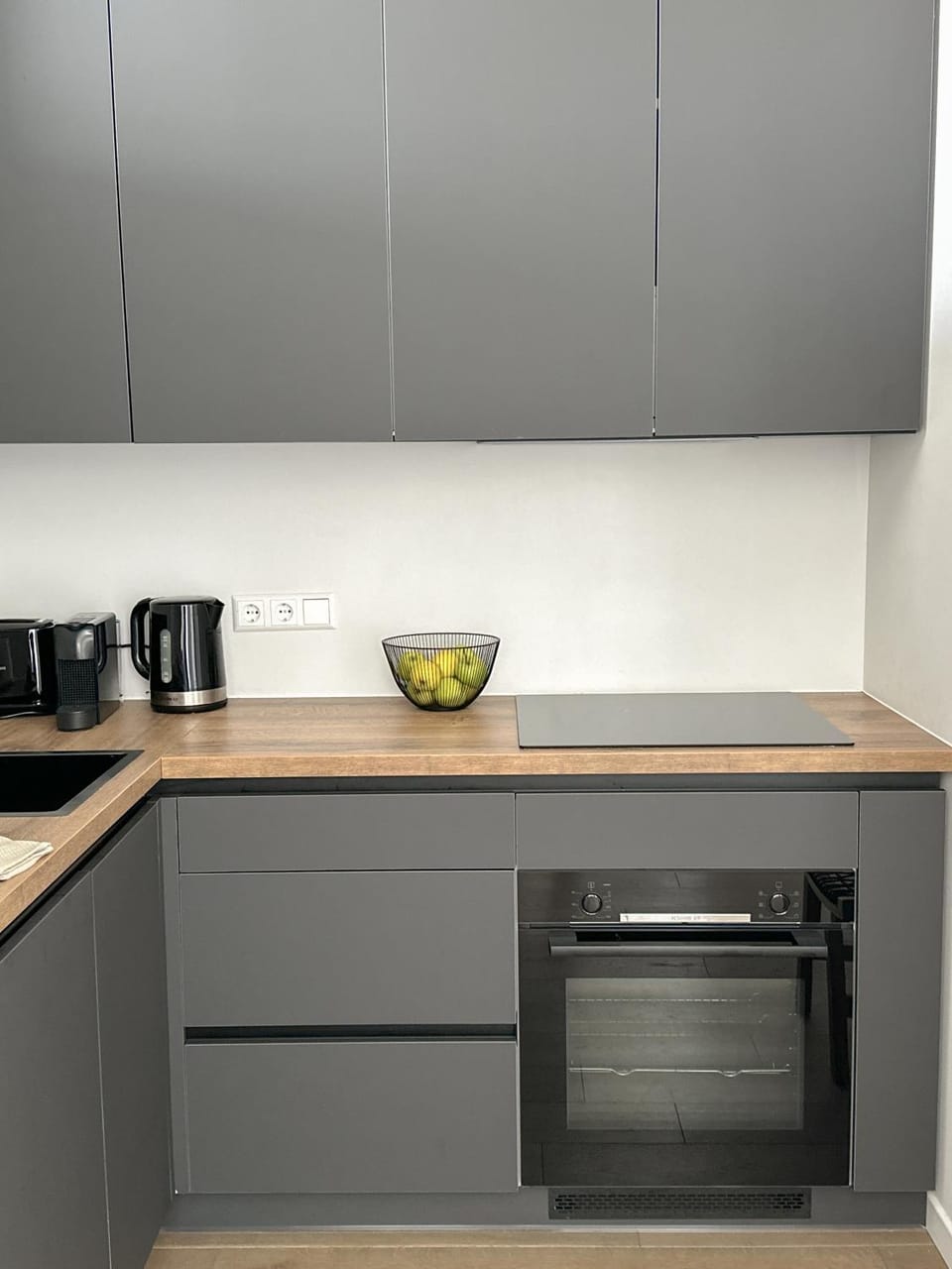 Kitchen or kitchenette, pet friendly, stove