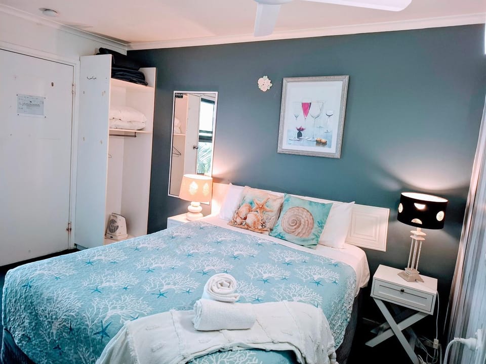 Bargara Beach Motor Inn budget accommodation pet friendly on application Motel in Bargara