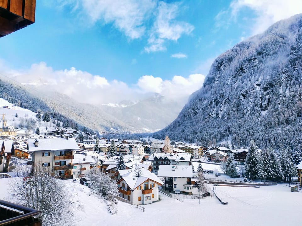 Nearby landmark, Day, Natural landscape, Winter, Mountain view