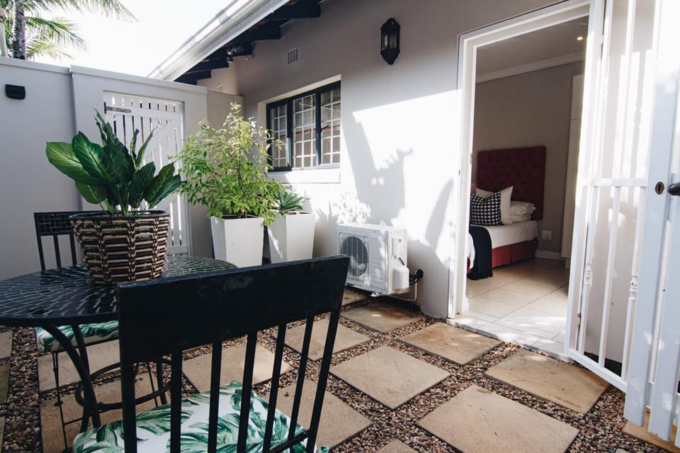 Patio, Seating area