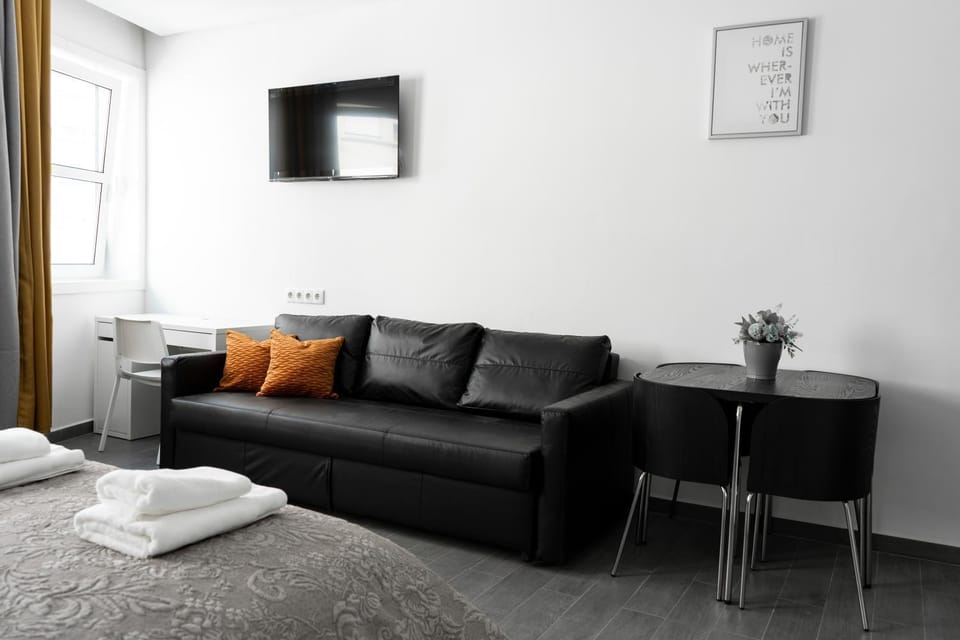 TV and multimedia, Seating area