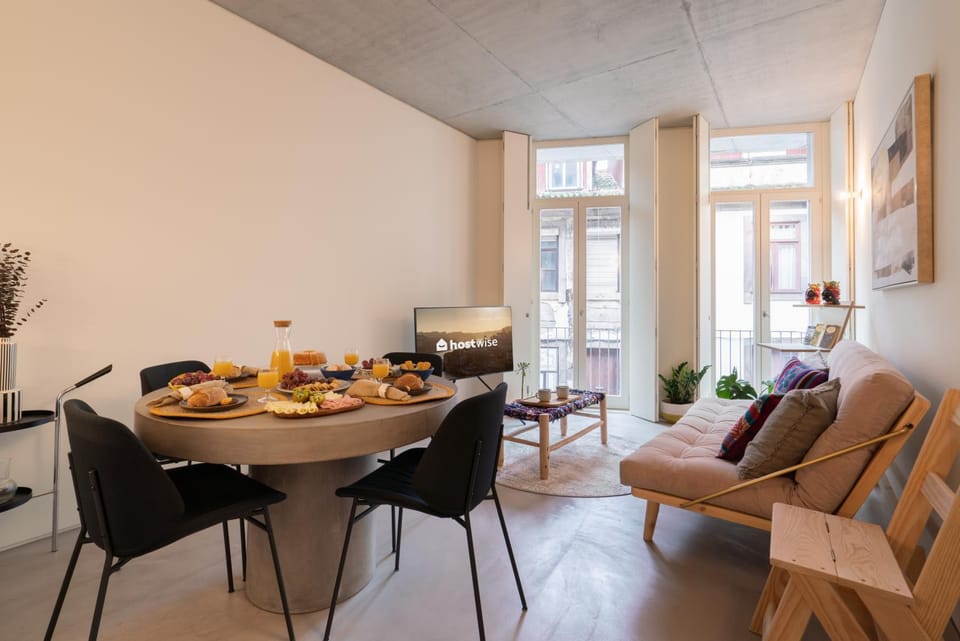 Food and drinks, Dining area, Breakfast