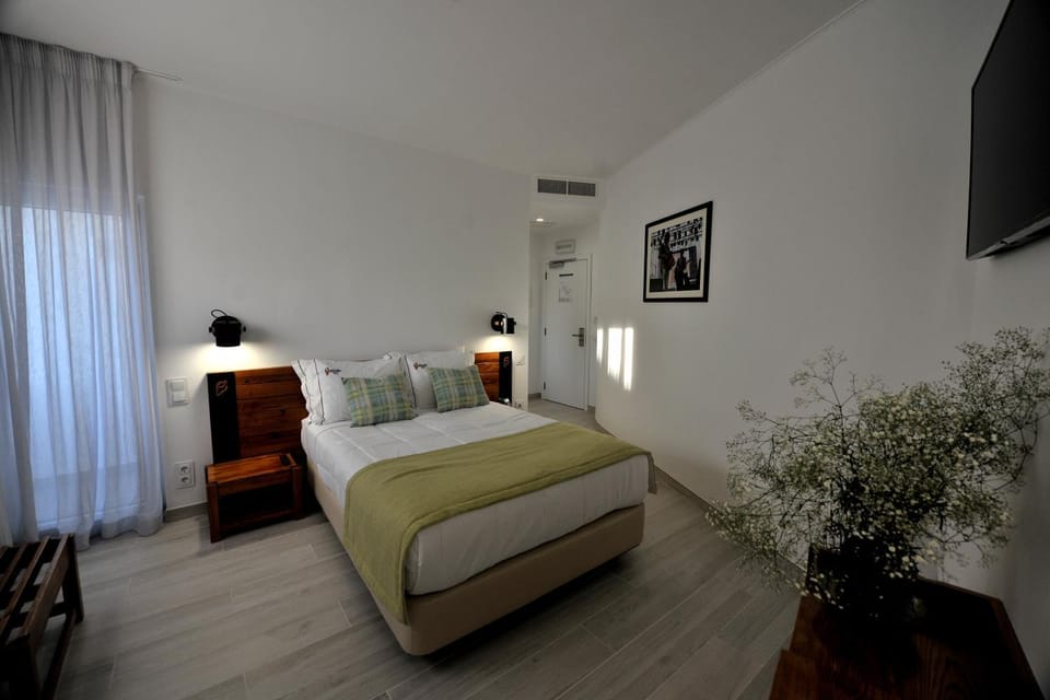 TV and multimedia, Bedroom, air conditioner