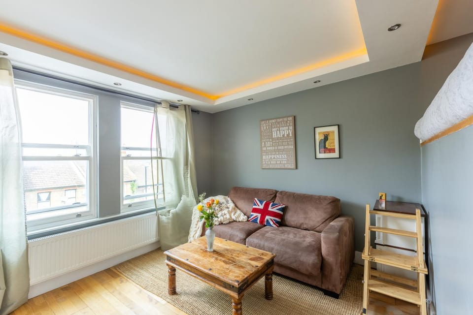 Day, Seating area, Bedroom