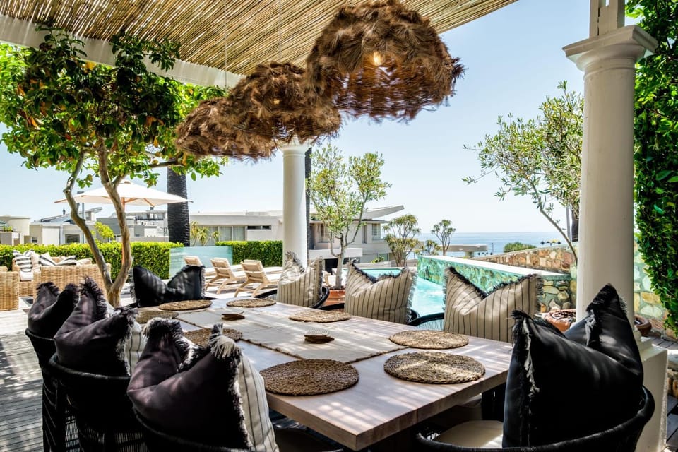 View (from property/room), Balcony/Terrace, Seating area, Dining area, Sea view